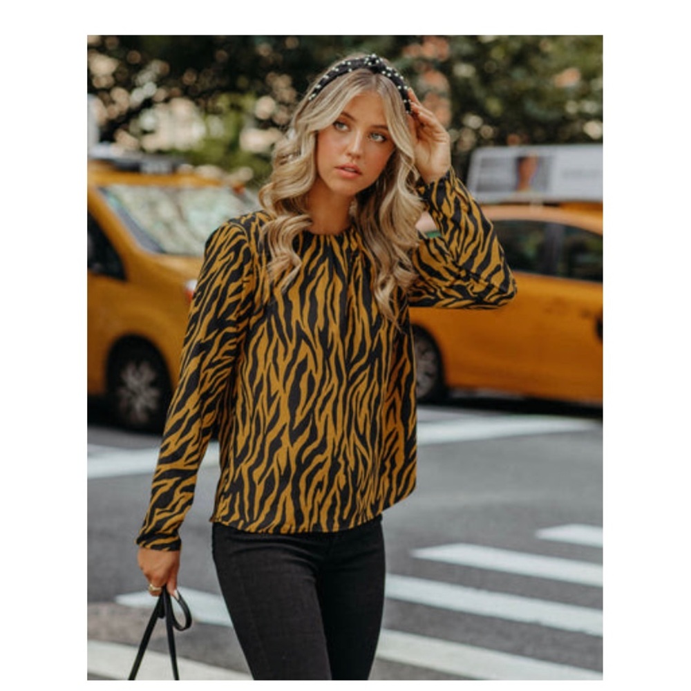 Vici Tiger Print Blouse NWOT
